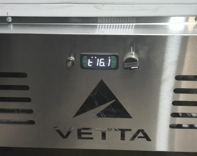 Controlador digital de temperatura de un secadero VETTA